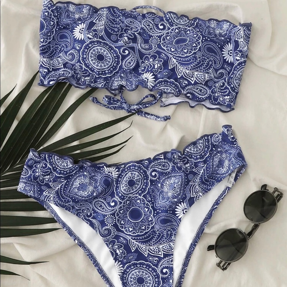 SHEIN Tribal Frill Bandeau Bikini